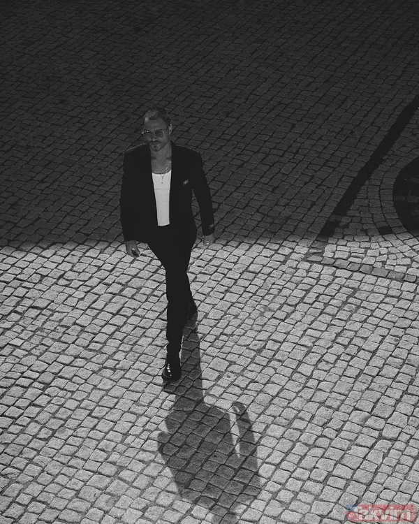 2 yıl aynı yastığa baş koydu! Ben Bu Cihana Sığmazam'ın Ateş'i Burak Çelik’in eski eşi bakın kim çıktı! Meğer ünlü oyuncuyla... - 7