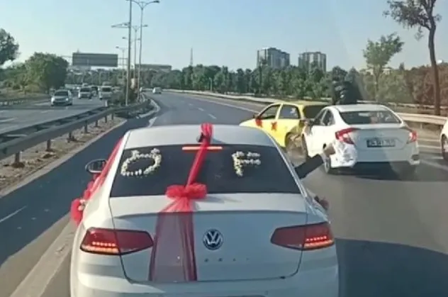 Bayrampaşa'da düğün konvoyunda kaza