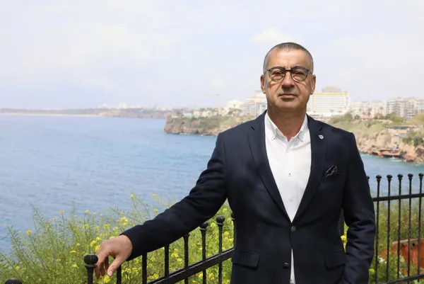 savastan-kacan-ukraynalilara-parasini-konuta-yatirdi-antalyada-ukraynalilarin-konut-alimi-yuzde-80e-ulasti-1650701595164.jpg Savaştan kaçan Ukraynalılara parasını konuta yatırdı! Antalya'da Ukraynalıların konut alımı yüzde 80'e ulaştı-4