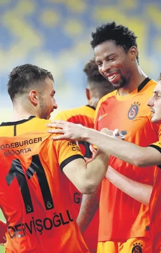 Galatasaray pes etmedi! Fark yeniden 6'ya indi...