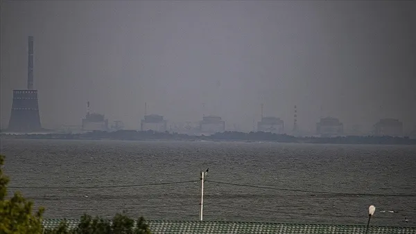 dunya-felaketin-esiginden-dondu-zaporijya-nukleer-santralinin-elektrigi-kesildi-1661498591952.jpg Zaporijya'da yangın! Zelenskiy: Dünya radyasyon felaketinden kıl payı kurtuldu-6