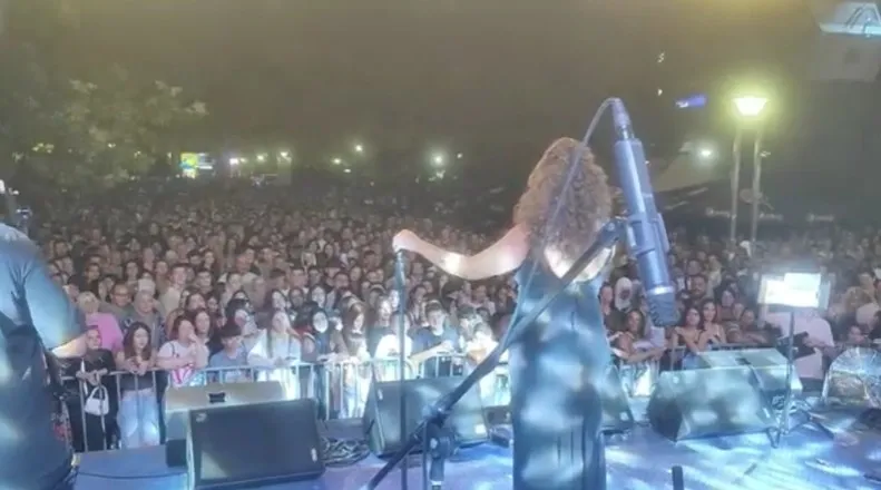 isin-karaca-yunanistanda-deport-edildi-dusman-ilan-edildik-1775887821326.jpg Işın Karaca Yunanistan'da deport edildi: “Düşman ilan edildik”-4