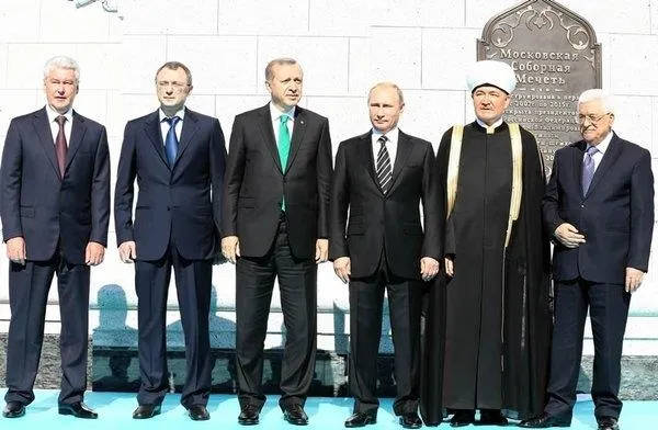 rusya-muftuler-konseyi-baskani-ravil-gaynuddin-baskan-erdogani-rusya-muslumanlariyla-namaz-kilmaya-bekliyoruz-1686525347966.jpeg