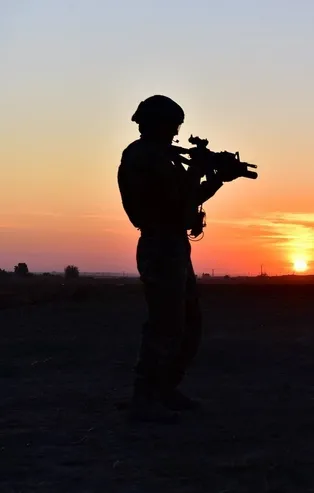 Son dakika: PKK/YPG'de çözülme sürüyor! 2 terörist daha teslim oldu