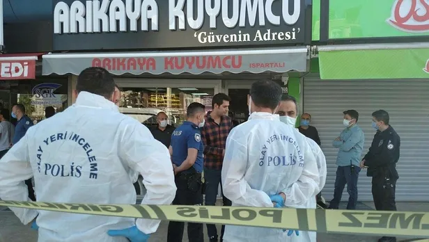 Antalya'da kuyumcu soygunu! Çalışanını öldürüp 2 kilo altını alarak kaçtı-4