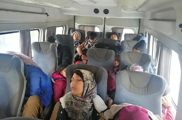 Son dakika: Çanakkale'de 108 düzensiz göçmen yakalandı