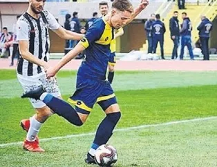 Bucasporlu forvet Barış Sungur listede