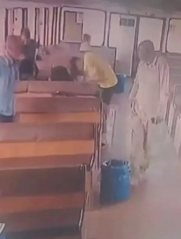 Son dakika: İstanbul'da vapurda tanımadığı kişinin saçını yakan adam kendini böyle savundu-5