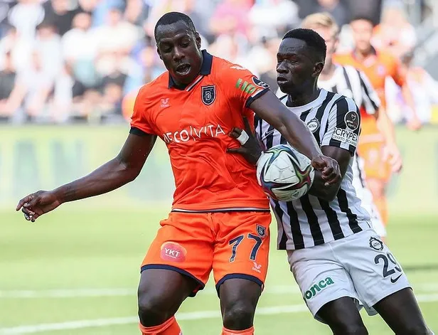 altay-medipol-basaksehir-canli-anlatim-1650121411149.jpeg Altay ve Başakşehir yenişemedi! (Altay 1-1 Başakşehir maç sonucu özet)-2