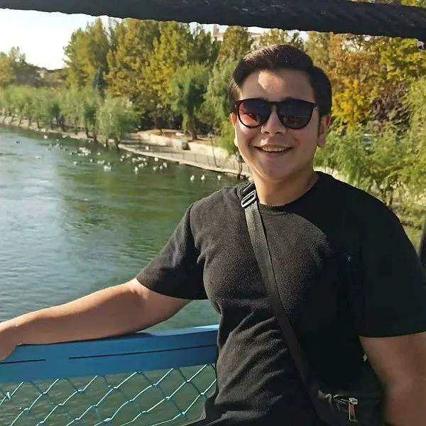 İstanbul'un göbeğinde sır ölüm! Kağıthane'de 16 yaşındaki Berke Yalın İnce kaldığı evde ölü bulundu!-6