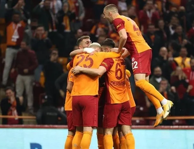 Aslan ağır favori!