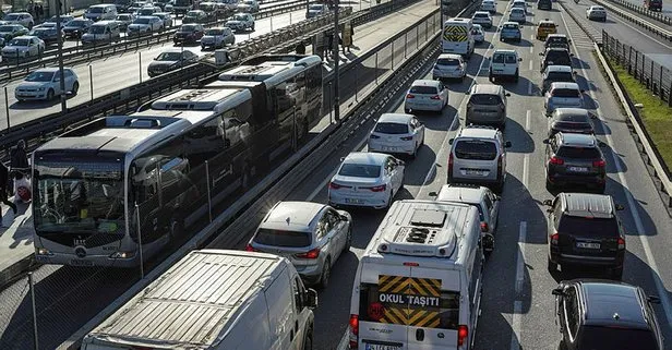 İstanbul trafik durumu 31 Aralık Perşembe! Yılbaşı öncesi İstanbul trafik yoğunluğu haritası!