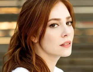 Elçin Sangu Instagram hesabından çocukluk fotoğrafını paylaştı! İşte ünlülerin çocukluk halleri