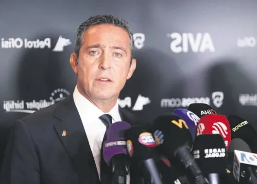 Faruk Koca'nın hakem Halil Umut Meler'e attığı yumruk Türk futbolunu tüm dünyaya rezil etti-10