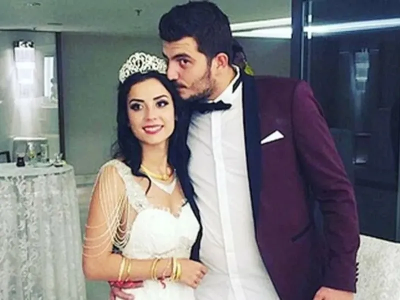 yemekteyiz-leyla-keskin-kimdir-kac-yasinda-nereli-kismetse-olur-nurun-annesi-leyla-keskin-evli-mi-1724681952780.jpeg Yemekteyiz Leyla Keskin kimdir, kaç yaşında, nereli? Kısmetse Olur Nur'un annesi Leyla Keskin evli mi?-2