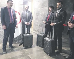 AK Partili Yavuz 3 bavul belgeyle YSK’ya gitti! İstanbul seçimlerinin yenilenmesi için olağanüstü itiraz dilekçesi verildi