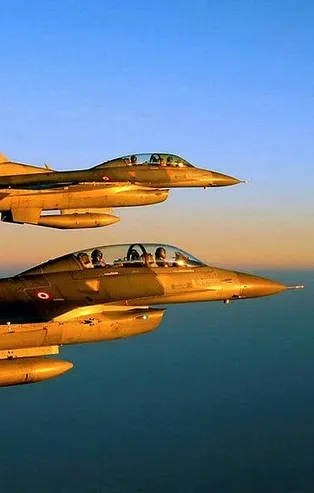 Mehmetçik Metina'da terör yuvalarını yerle bir ediyor! Irak'ın kuzeyinden son dakika haberleri peş peşe geliyor