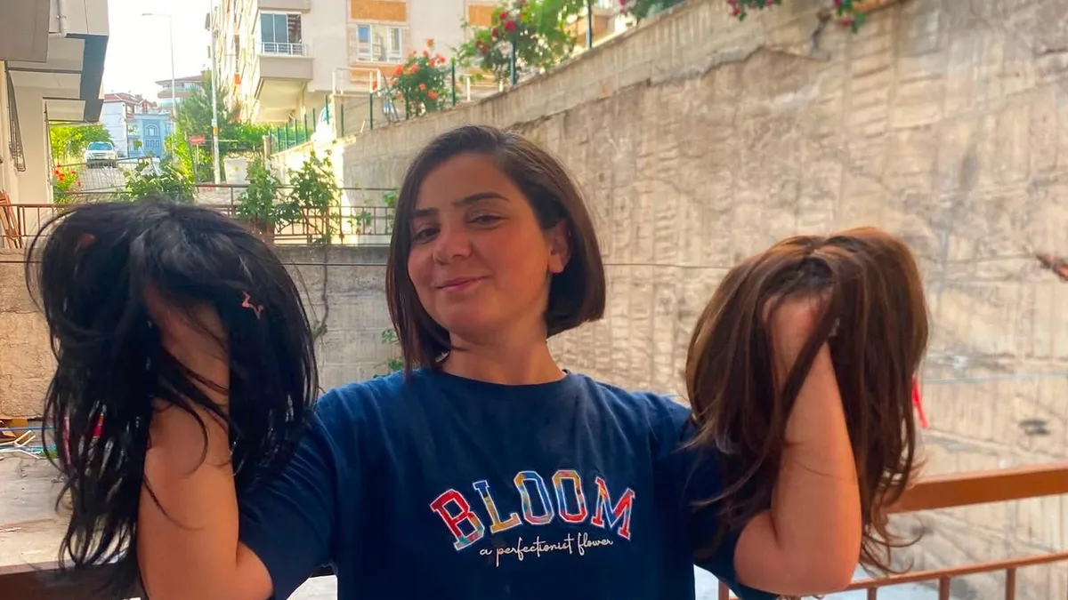 Kanseri yendi, saçlarını kendisi gibi hastalara bağışladı