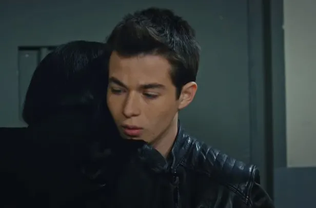 kurulus-osmandan-edho-atagi-hizir-cakirbeylinin-oglu-icin-dev-hamle-apar-topar-oraya-gececek-1632578293257.jpg Hızır Çakırbeyli'nin oğlu için dev hamle apar topar oraya geçecek! Kuruluş Osman'dan EDHO atağı!-7