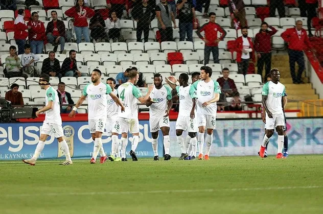 Bursa'dan hayati 3 puan | Antalyaspor:0 - Bursaspor:1 Maç sonucu