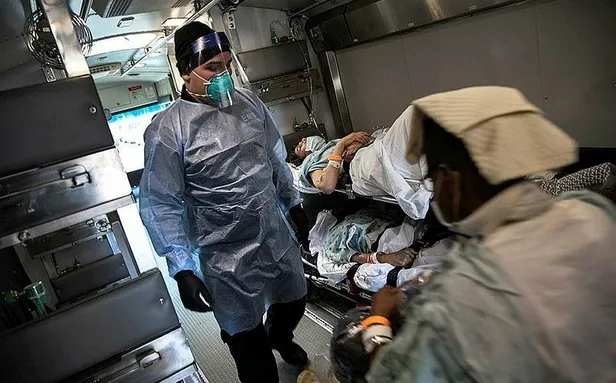 ABD'de korkutan Kovid-19 istatistiği: Hastaneye kaldırılan orta yaşlıların 10'da 1'i hayatta kalamıyor-1