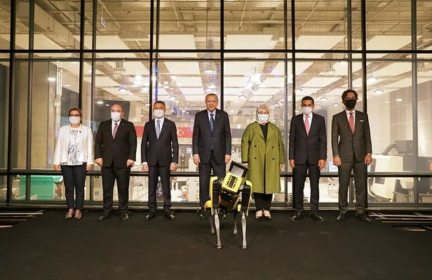 Başkan Erdoğan, Teknoloji merkezinin açılışını robotla yaptı! "Türk ekonomisi toparlanma sürecini başarıyla yürütüyor!"-10
