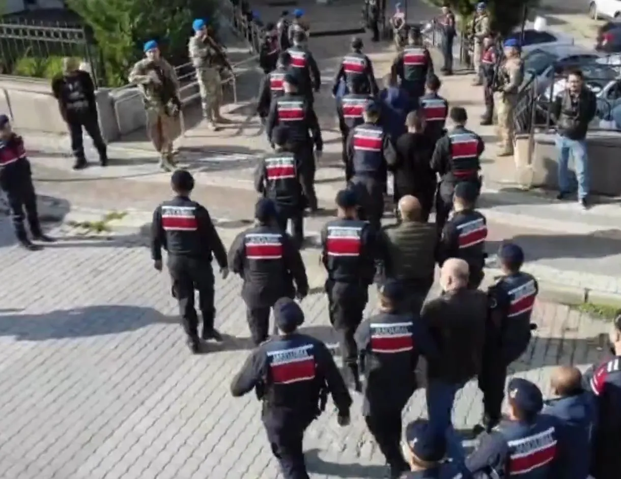 Organize suç örgütlerine operasyon: 64 şüpheli yakalandı!