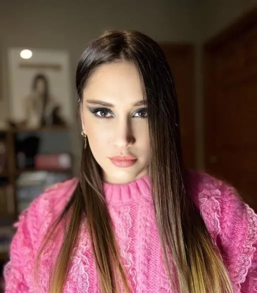 demet-ozdemir-ile-bosanma-karari-alan-oguzhan-kocun-eski-asklarindan-gonderme-1681587084927.jpeg Demet Özdemir ile boşanma kararı alan Oğuzhan Koç’un eski aşklarından gönderme!-6