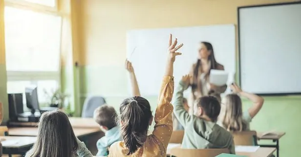 MEB duyurdu: Öğretmenlere yer değiştirme imkanı