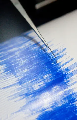 Son dakika: İzmir'de korkutan deprem