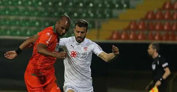 Ziraat Türkiye Kupası’nda yarı final heyecanı! Sivasspor evinde Alanyaspor’u ağırlıyor