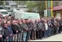 İstismarı şikayet ederken ölen anne defnedildi