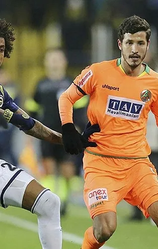 Trabzonspor'dan Salih Uçan'a: Bizi tercih et vazgeçilmez ol!