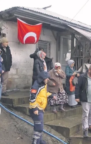 Kahraman şehitlerimiz için acı bekleyiş! Olumsuz hava şartları yüzünden cenazeleri Türkiye'ye getirilemedi