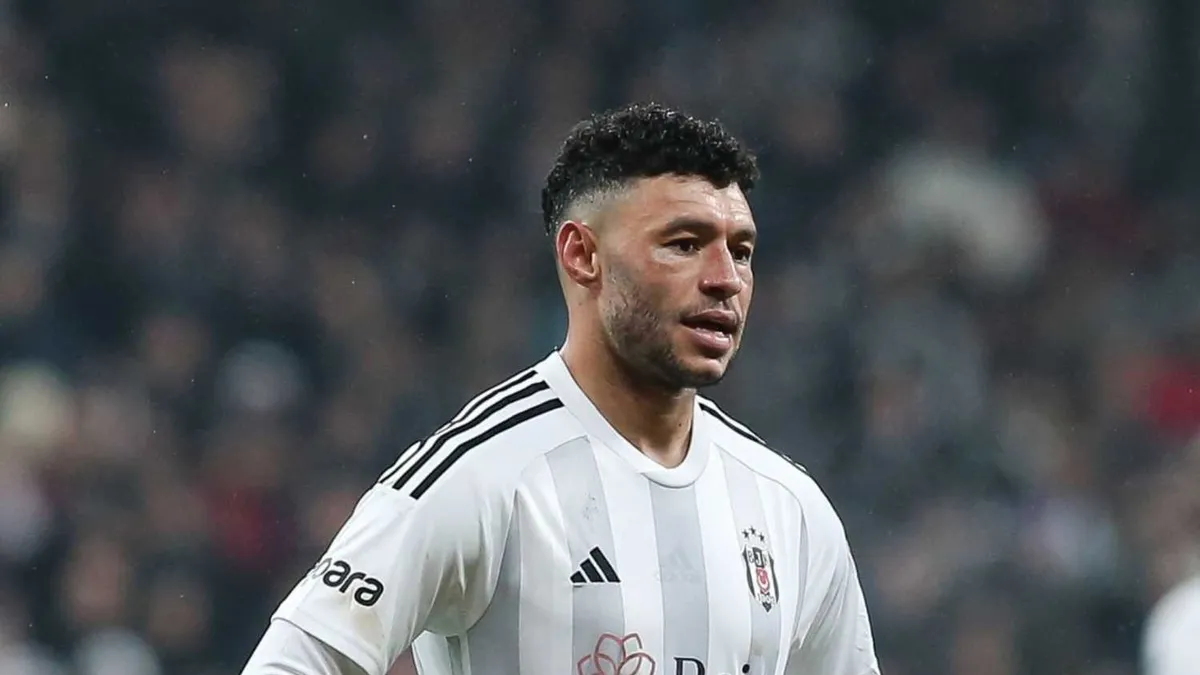 Adana Demir'den Chamberlain hamlesi