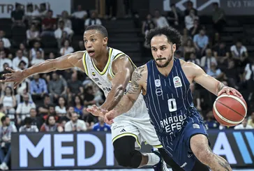 Anadolu Efes pes etmiyor! Fenerbahçe Beko’yu yenip seriyi 4. maça taşıdı