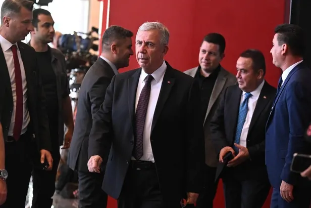 chpdeki-zoom-cuntasi-ve-sizinti-krizi-sonrasi-ilk-ekrem-imamoglu-ile-kemal-kilicdaroglu-yuzlesecek-1690026605125.jpeg CHP'deki "zoom cuntası" ve "sızıntı" krizi sonrası ilk! Ekrem İmamoğlu ile Kemal Kılıçdaroğlu yüzleşti-8