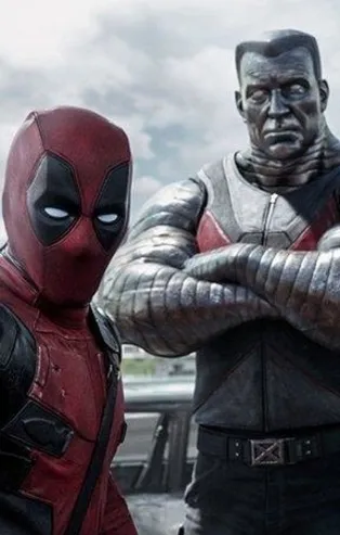 Süper kahramanların kostümsüz halleri