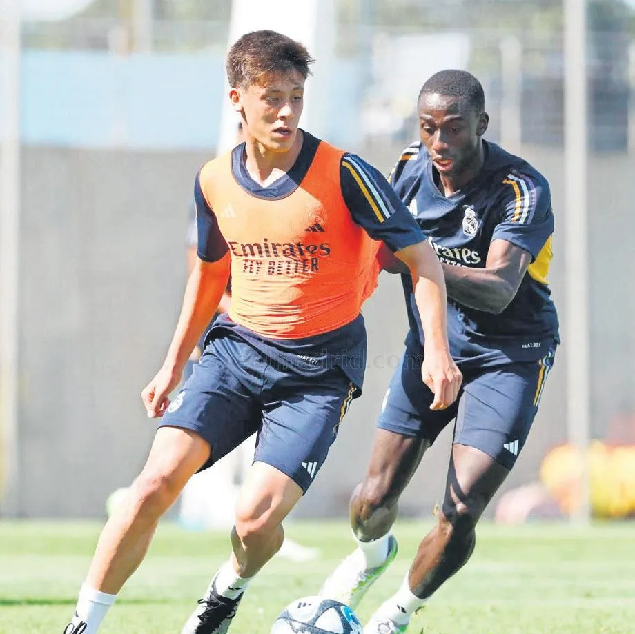 Arda 18 yaşında bir uzaylı