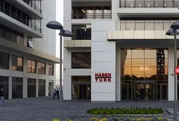 haberturk-yazari-fatih-altaylinin-buyuk-yalani-hem-manseti-silmis-hem-de-fetoden-ozur-dilemis-1612033819394.jpeg Habertürk yazarı Fatih Altaylı’nın büyük yalanı! Hem manşeti silmiş hem de FETÖ'den özür dilemiş-7