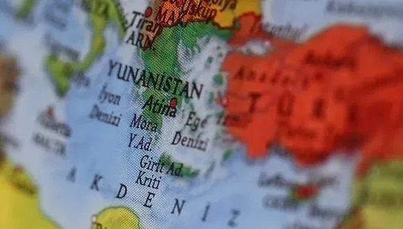 turkiye-taslari-yerinden-oynatiyor-yunanistan-disisleri-bakani-yorgos-yerapetritisten-turkiye-aciklamasi-iki-u-1700932526786.jpeg Yunanistan Dışişleri Bakanı Yorgos Yerapetritis'ten Türkiye açıklaması: Samimi işbirliği niyetimiz var-2