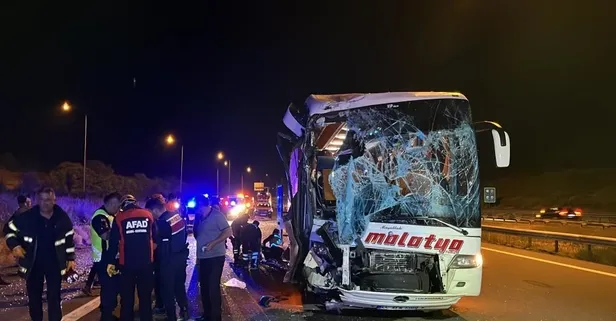 Bolu'da can pazarı! 2 yolcu otobüsü çarpıştı: 15 yaralı