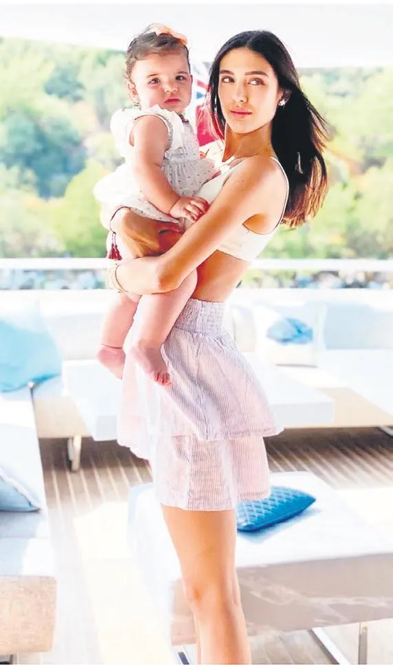 bodrumda-fiyatlarda-ipin-ucu-fena-kacti-195-tlye-lahmacun-derken-1300-liralik-hamburger-cikti-1653850391920.jpeg Bodrum'da fiyatlarda ipin ucu fena kaçtı! 195 TL'ye lahmacun derken 1300 liralık hamburger çıktı-16