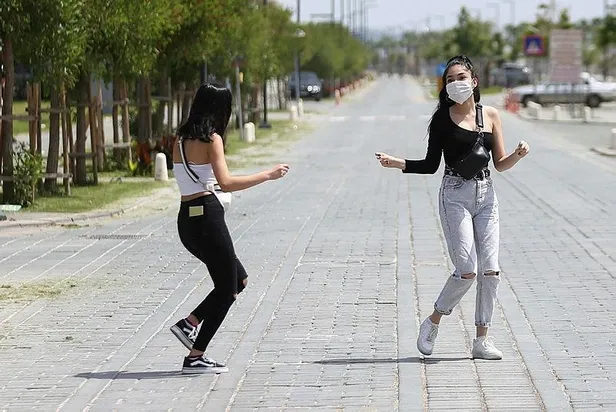 14-20 yaş arası gençler sokakla buluştu, keyifli bir dört saat geçirdi-8