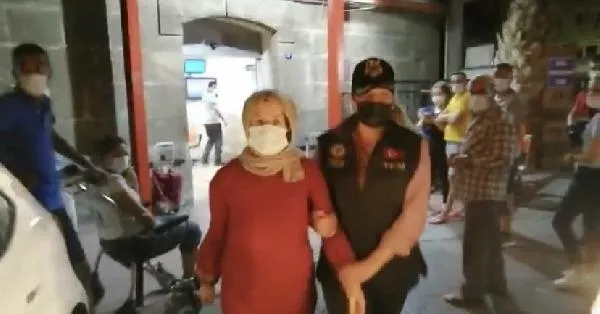 SON DAKİKA: FETÖ elebaşı Gülen'in akrabası Munise Gülen İzmir'de yakalandı-4