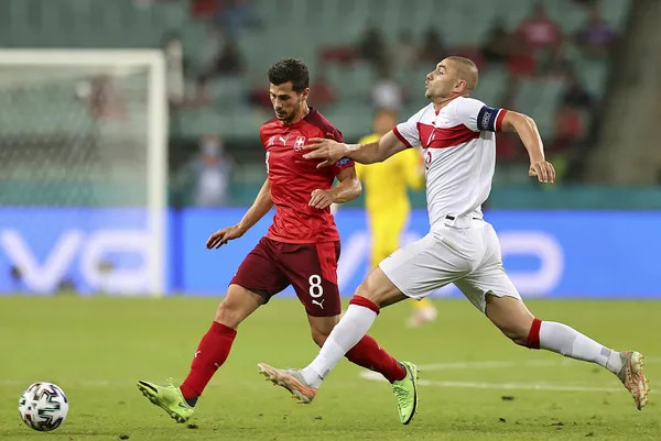 a-milli-takim-kaptani-burak-yilmaz-vatandaslardan-ozur-diledi-haklarini-helal-etsinler-1624220864154.jpg A Milli Takım Kaptanı Burak Yılmaz vatandaşlardan özür diledi: Haklarını helâl etsinler-2