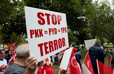 Türklerden Beyaz Saray önünde Barış Pınarı Harekatı’na destek gösterisi-2