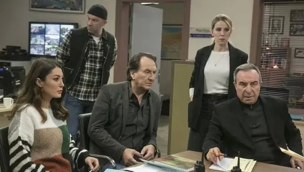 arka-sokaklar-bu-aksam-var-mi-yok-mu-30-eylul-cuma-kanal-d-yayin-akisi-arka-sokaklar-yeni-bolum-ne-zaman-1664539149554.jpeg Arka Sokaklar bu akşam var mı yok mu? 30 Eylül Cuma Kanal D yayın akışı! Arka Sokaklar yeni bölüm ne zaman?-4