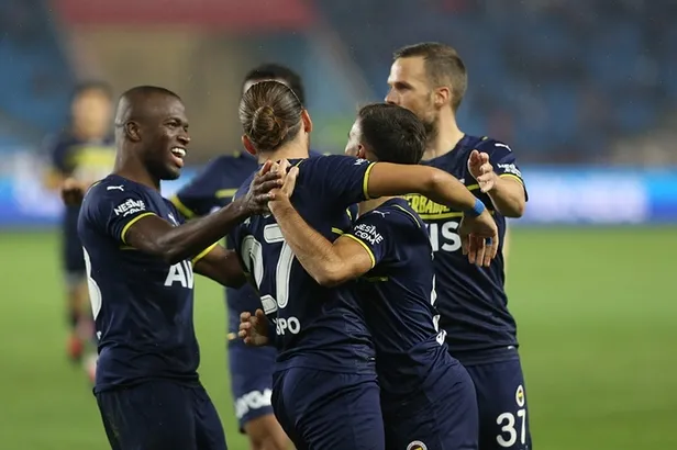 galatasaray-ve-fenerbahce-uefa-maci-canli-nasil-izlenir-21-ekim-persembe-galatasaray-ve-fenerbahce-maclari-canli-sifresiz-izleme-yollari-1634823138805.jpg Galatasaray Fenerbahçe UEFA maçları canlı nasıl izlenir? 21 Ekim Galatasaray Fenerbahçe maçları şifresiz izleme yolları!-2