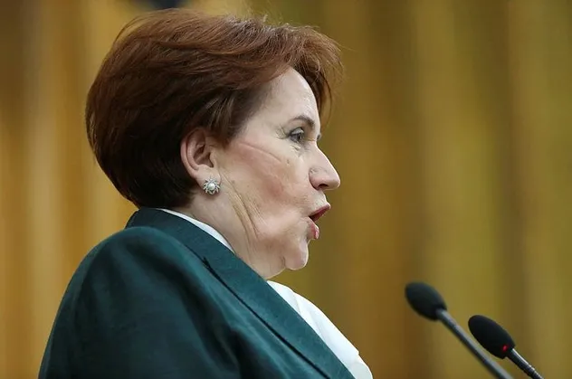 İstanbul'un fethini kutlayan Meral Akşener'e partisindeki Bizans sevdalıları hatırlatıldı